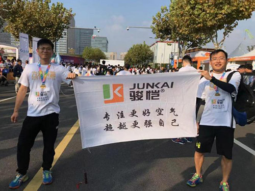 It's time for Junkai to participate in the marathon Bisse and show his endurance